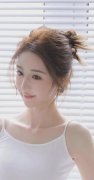和其他阐发师认为